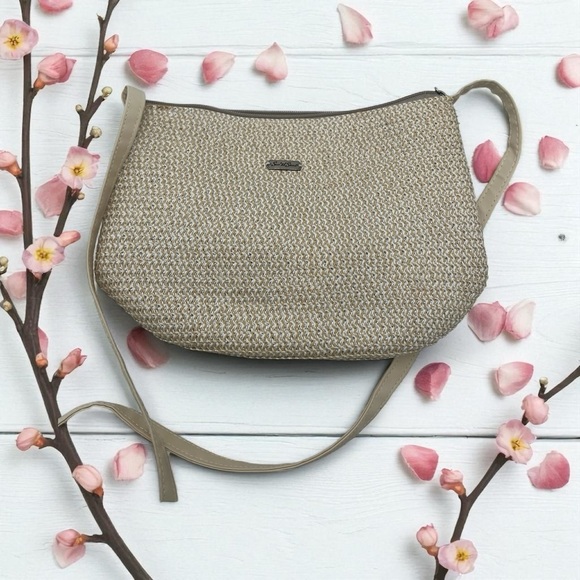 Sun & Sand Straw Shoulder Bag – Beige Woven Crossbody – Boho Style - Picture 3 of 12